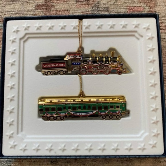 Assorted White House Historical Association Christmas Ornaments - Picture 6 of 14